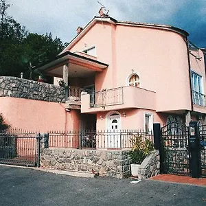 Apartment Mihaela, Ičići